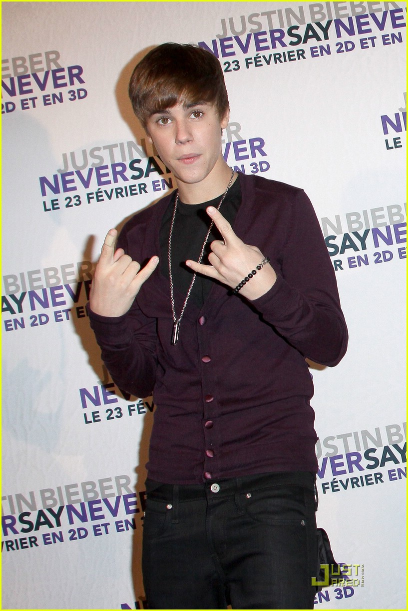 Justin Bieber: Paris Turns Purple!