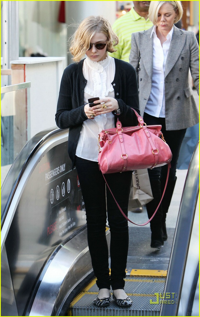 Chloe Moretz Gets Scared Watching 'Let Me In'