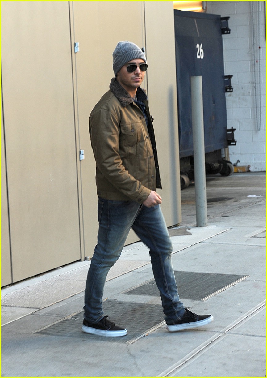 Zac Efron: 'New Year's Eve' in NYC!