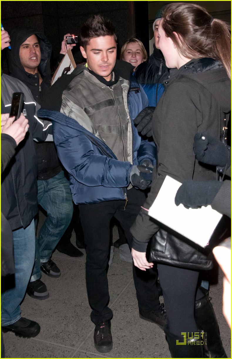 Zac Efron: Smiles & STK 