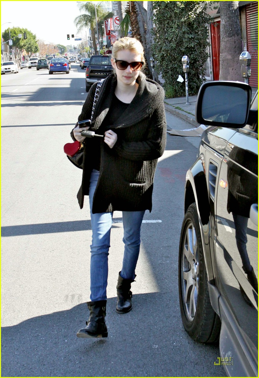 Emma Roberts Hasn't Read 'The Hunger Games'