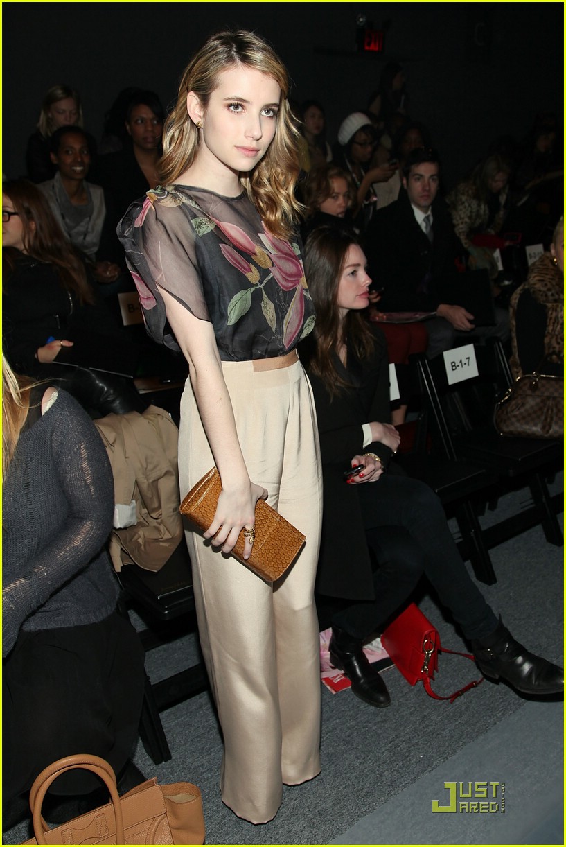 Emma Roberts: Jenny Packham Pretty