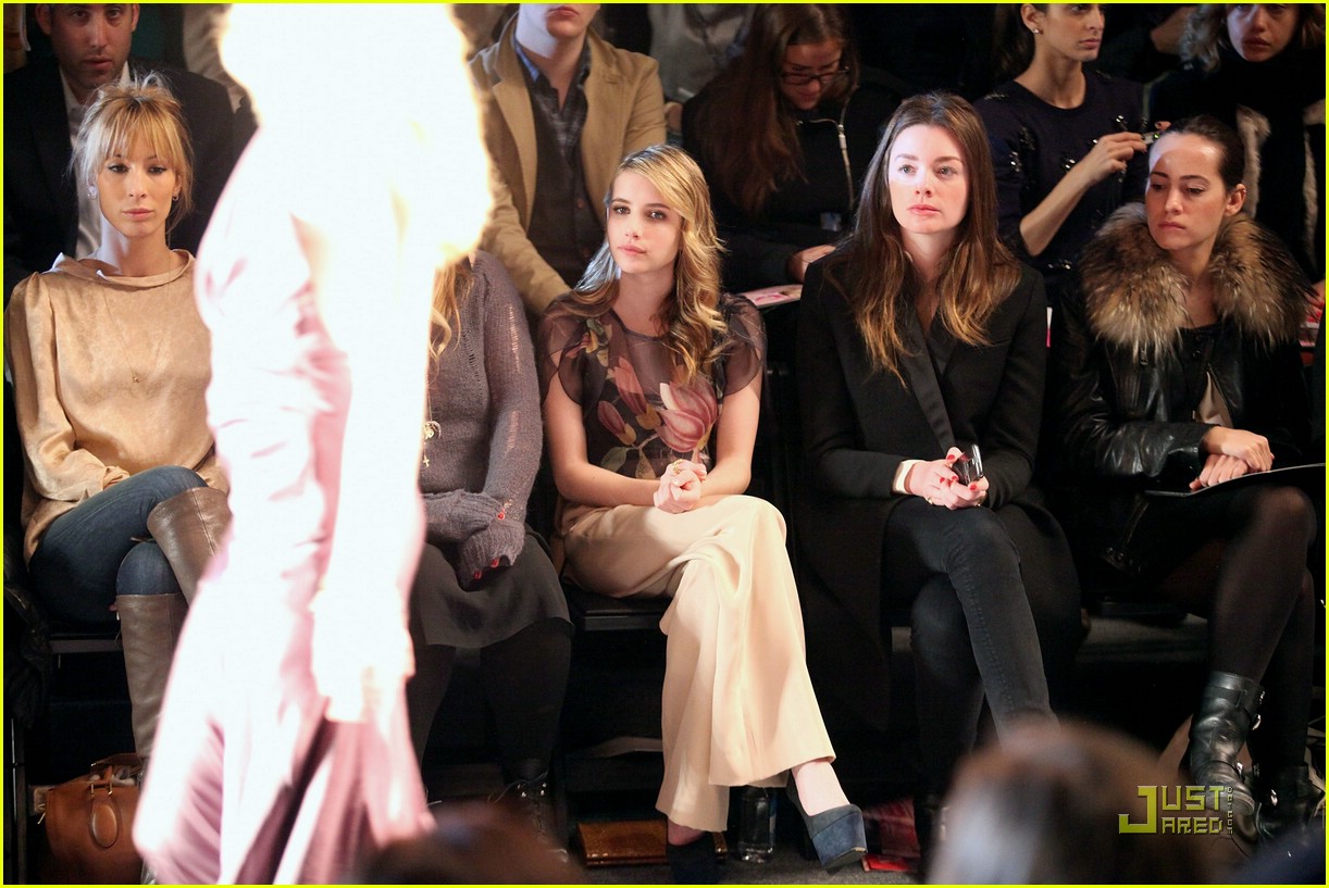 Emma Roberts: Jenny Packham Pretty