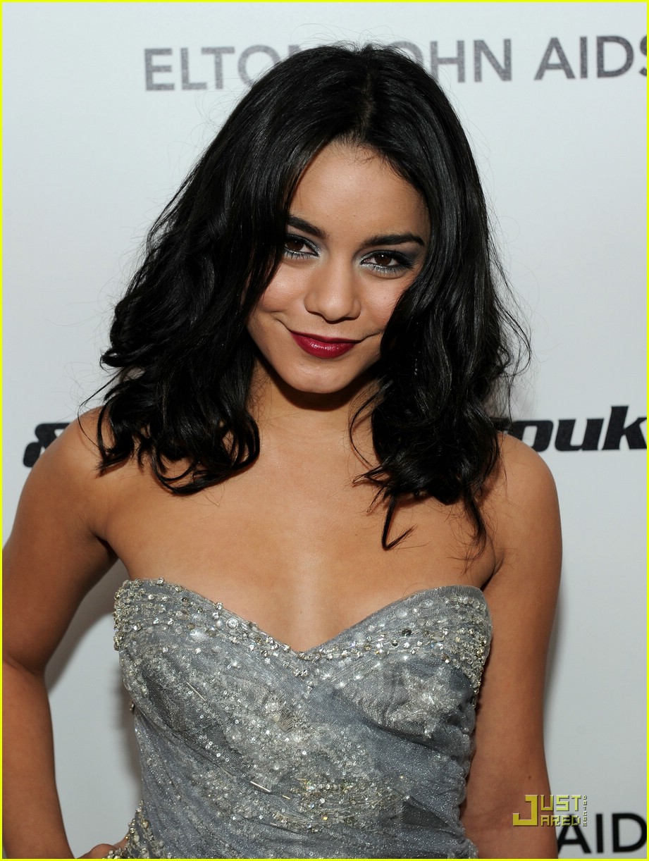 Vanessa Hudgens & Ashley Tisdale: Elton John Viewing Party!