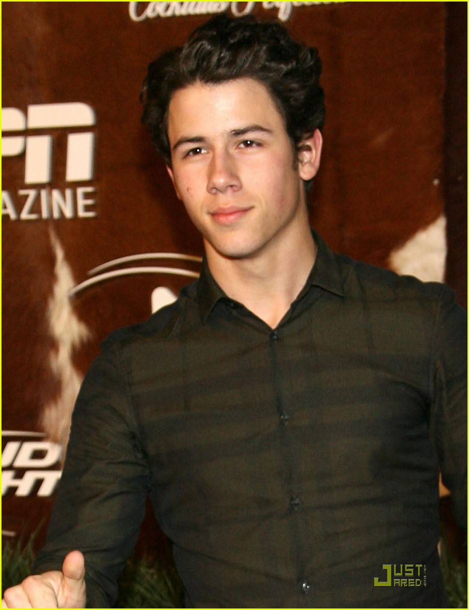 Nick Jonas: ESPN & Audi Super Bowl Parties!