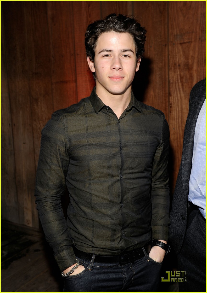 Nick Jonas: ESPN & Audi Super Bowl Parties!
