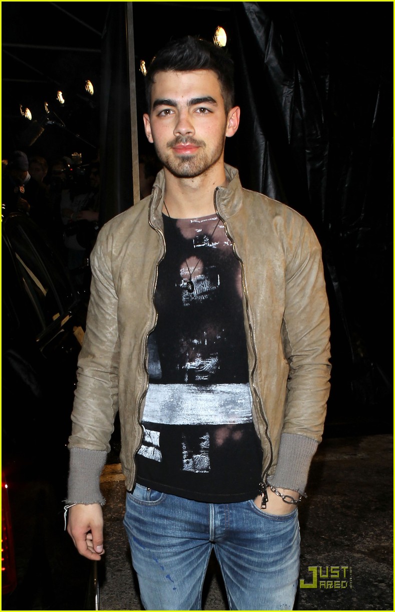 Joe Jonas: Pre-Super Bowl Party Person!