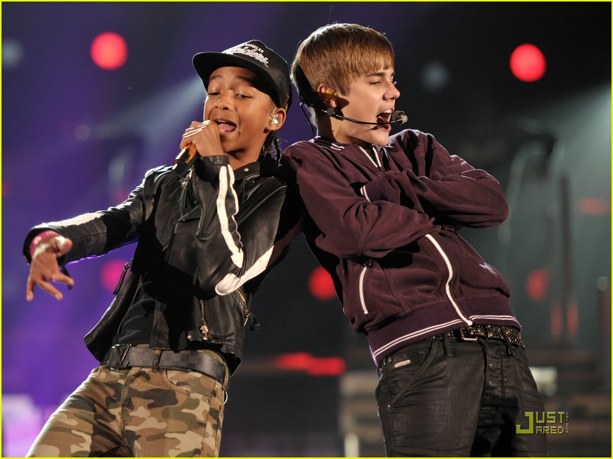 Justin Bieber: 2011 Grammy Award Rehearsals!