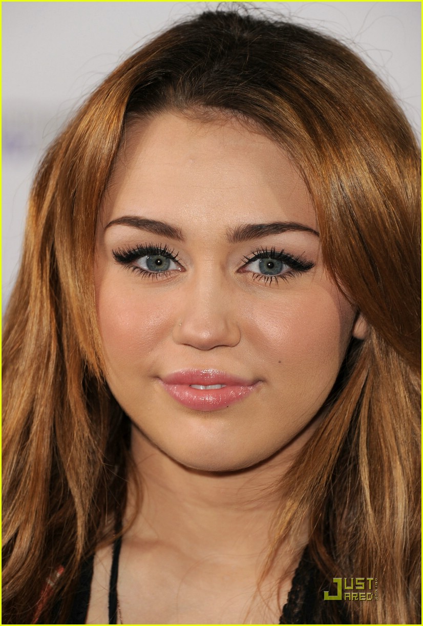 Miley Cyrus: 'Never Say Never' Night