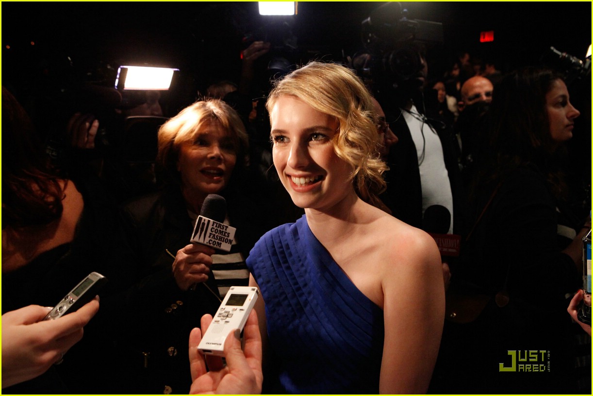 Emma Roberts: Michael Kors Cutie