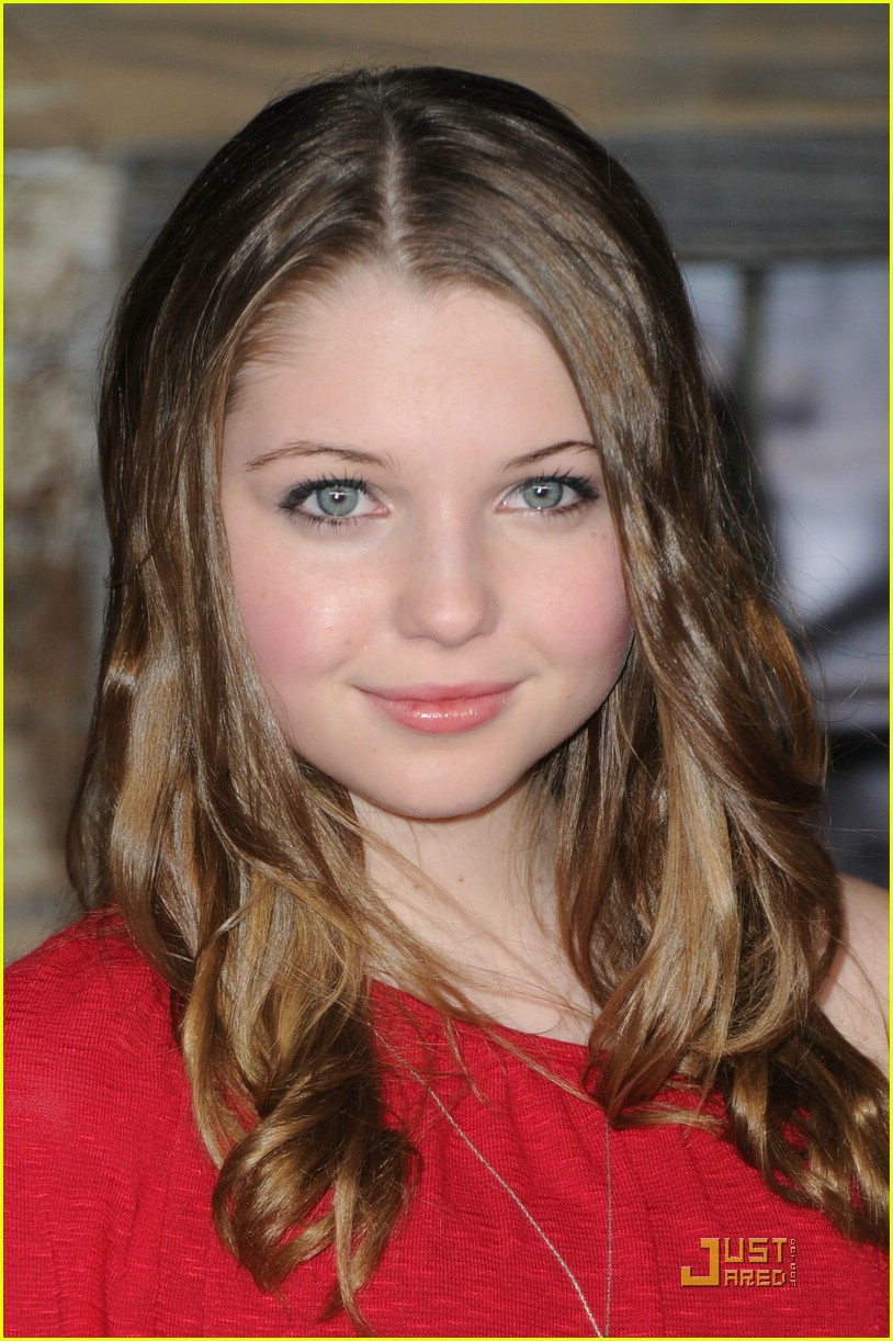 Sammi Hanratty & Stefanie Scott: Red Hot 'Rang'-lers