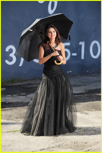Selena Gomez is Grammy Gorgeous