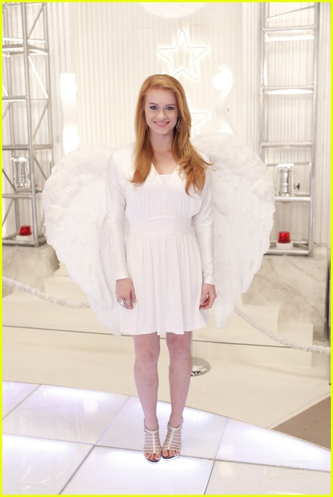 Selena Gomez & Jennifer Stone are 'Dancing With Angels'
