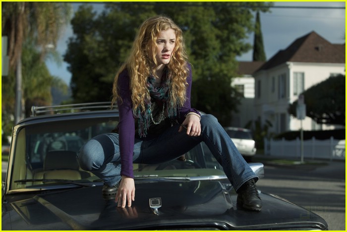 Skyler Samuels: 'The Nine Lives of Chloe King' -- FIRST PICS!