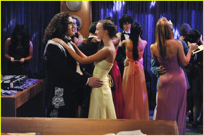 Zack & Cody Go To Prom!