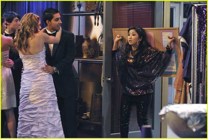 Zack & Cody Go To Prom!