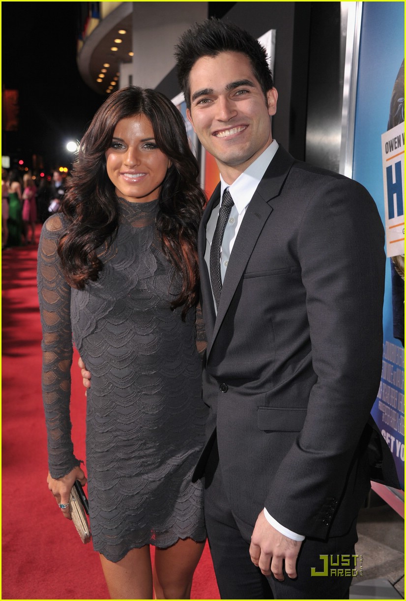 Tyler Hoechlin: 'Hall Pass' Premiere with Rachele Brooke Smith!