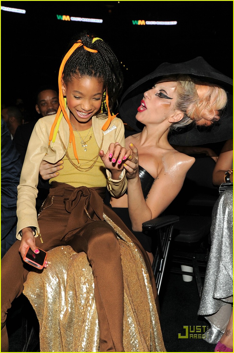 willow-smith-gaga-grammy-awards-03.jpg