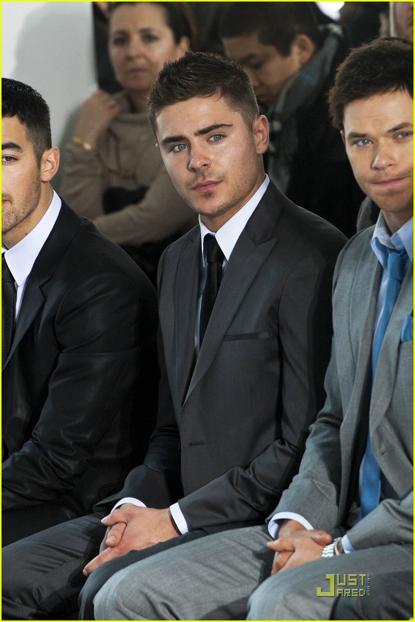 Zac Efron & Joe Jonas: Calvin Klein Cuties