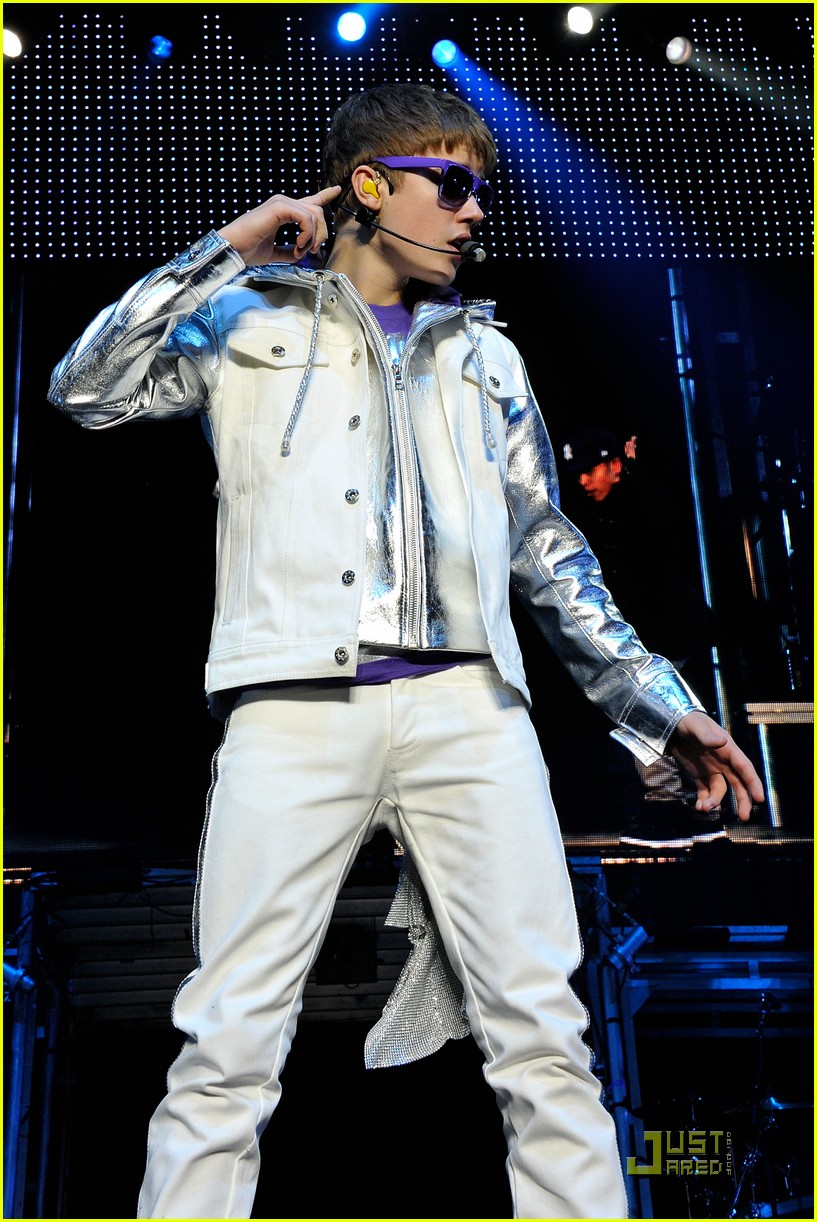 Justin Bieber: Back on Tour!
