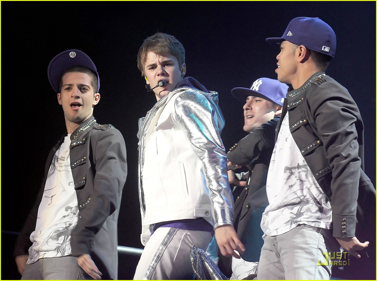 Justin Bieber: Roshon Fegan Wants You on Shake It Up!