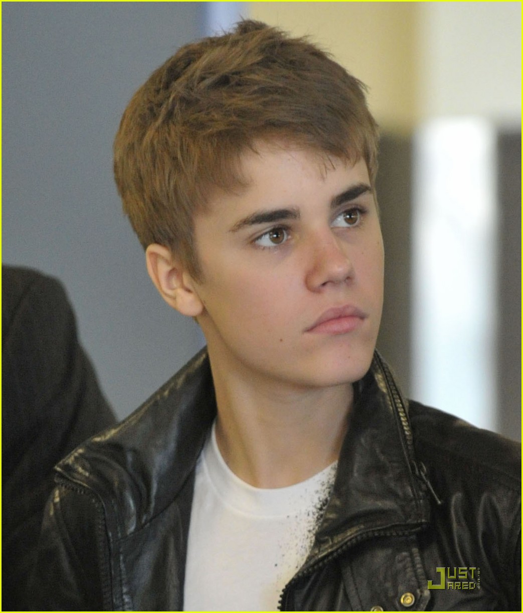 Justin Bieber Joins Rascal Flatts Concert Special