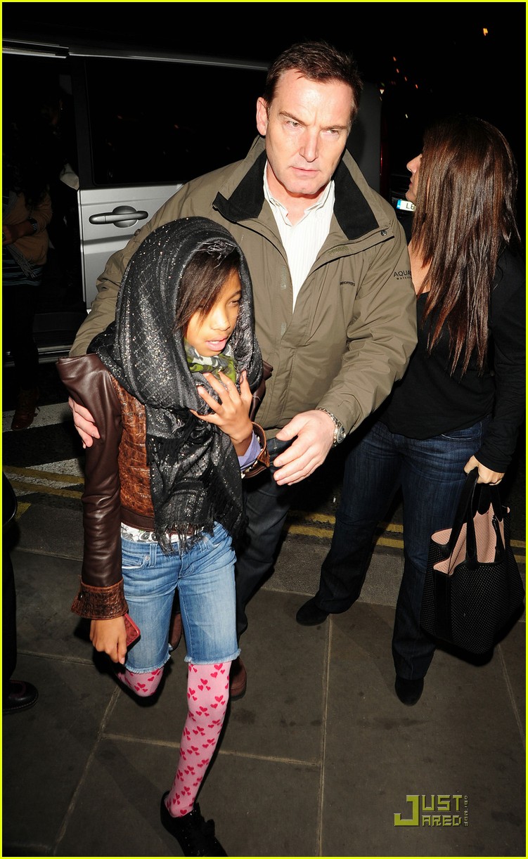 Justin Bieber & Willow Smith: Night Out in London!