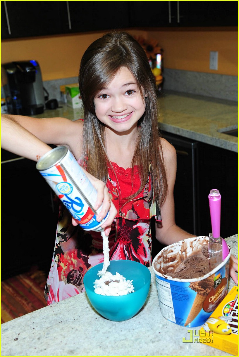 Ciara Bravo: Nick Cruise Cutie