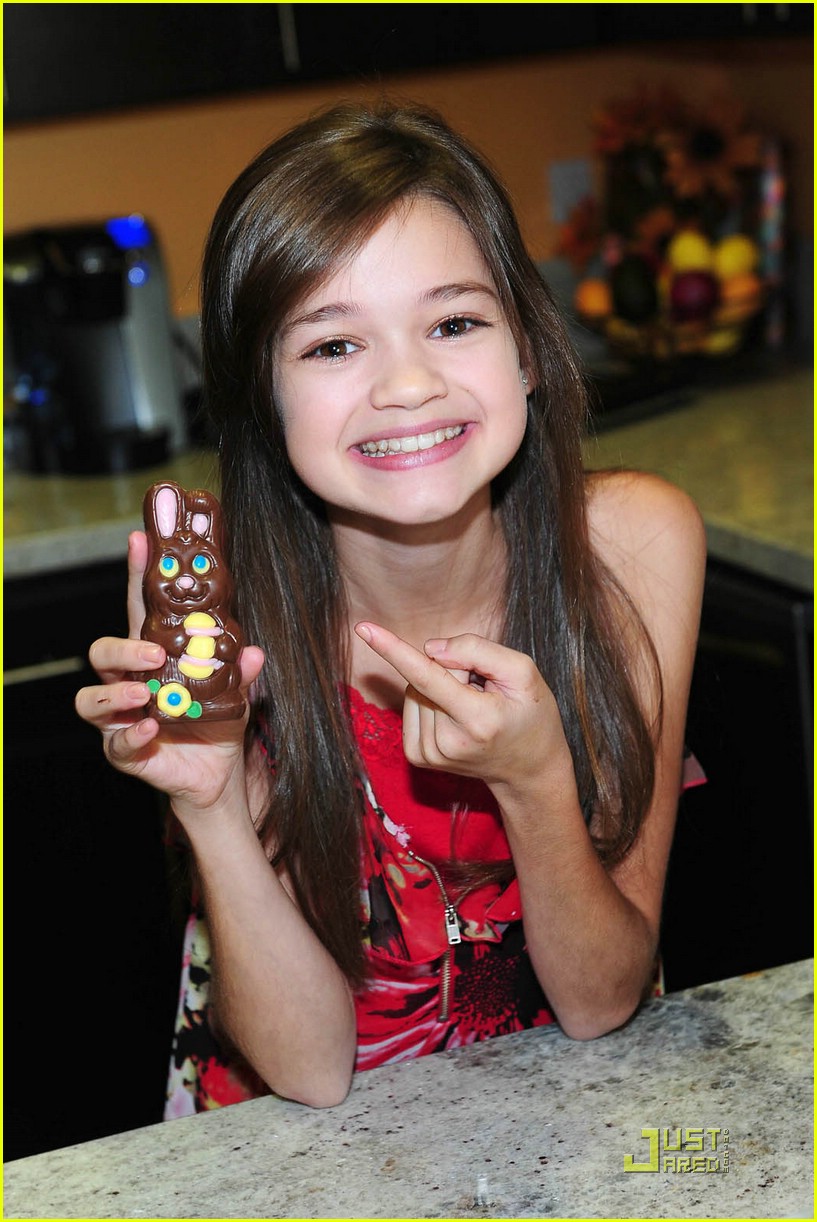 Ciara Bravo: Nick Cruise Cutie