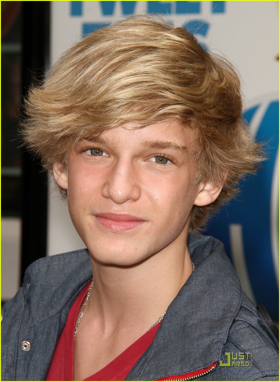 Cody Simpson Hippity 'Hop's To Universal City