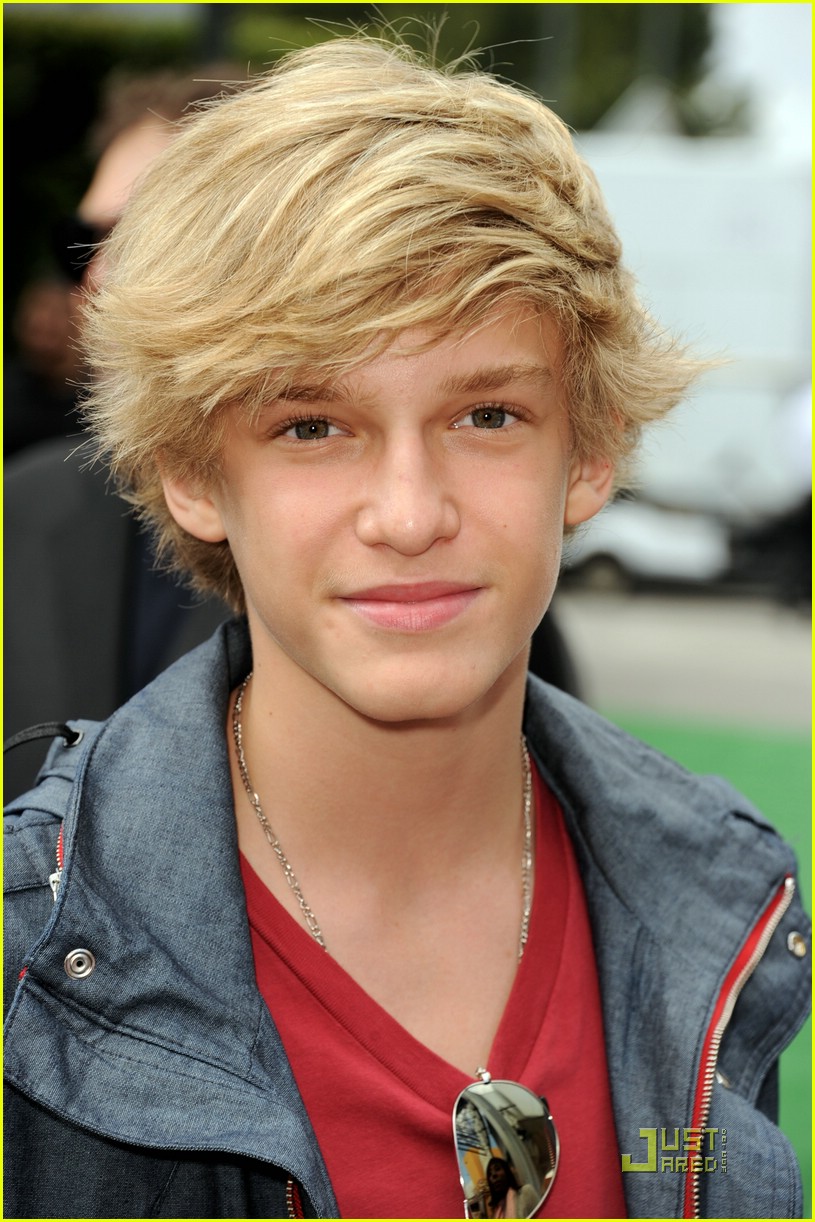 Cody Simpson Hippity 'Hop's To Universal City