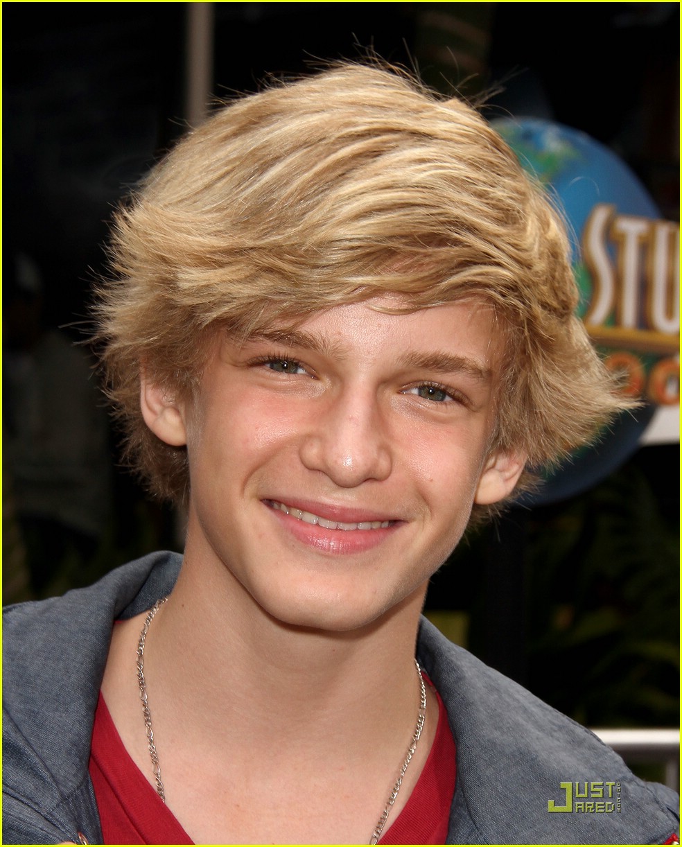 Cody Simpson Hippity 'Hop's To Universal City