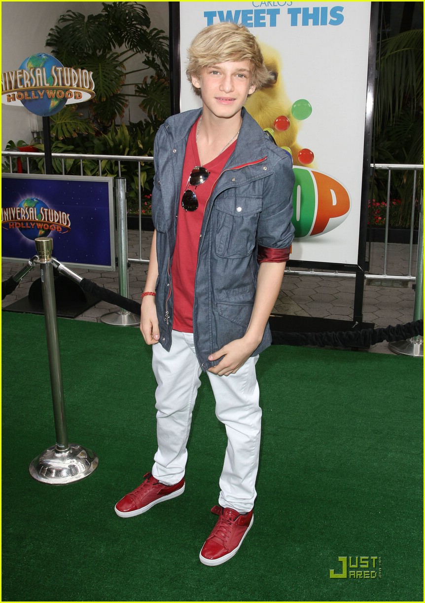 Cody Simpson Hippity 'Hop's To Universal City