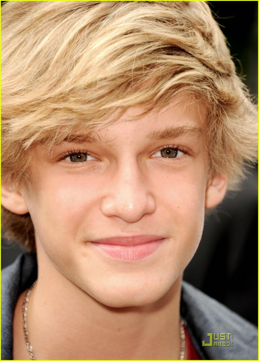 Cody Simpson Hippity 'Hop's To Universal City
