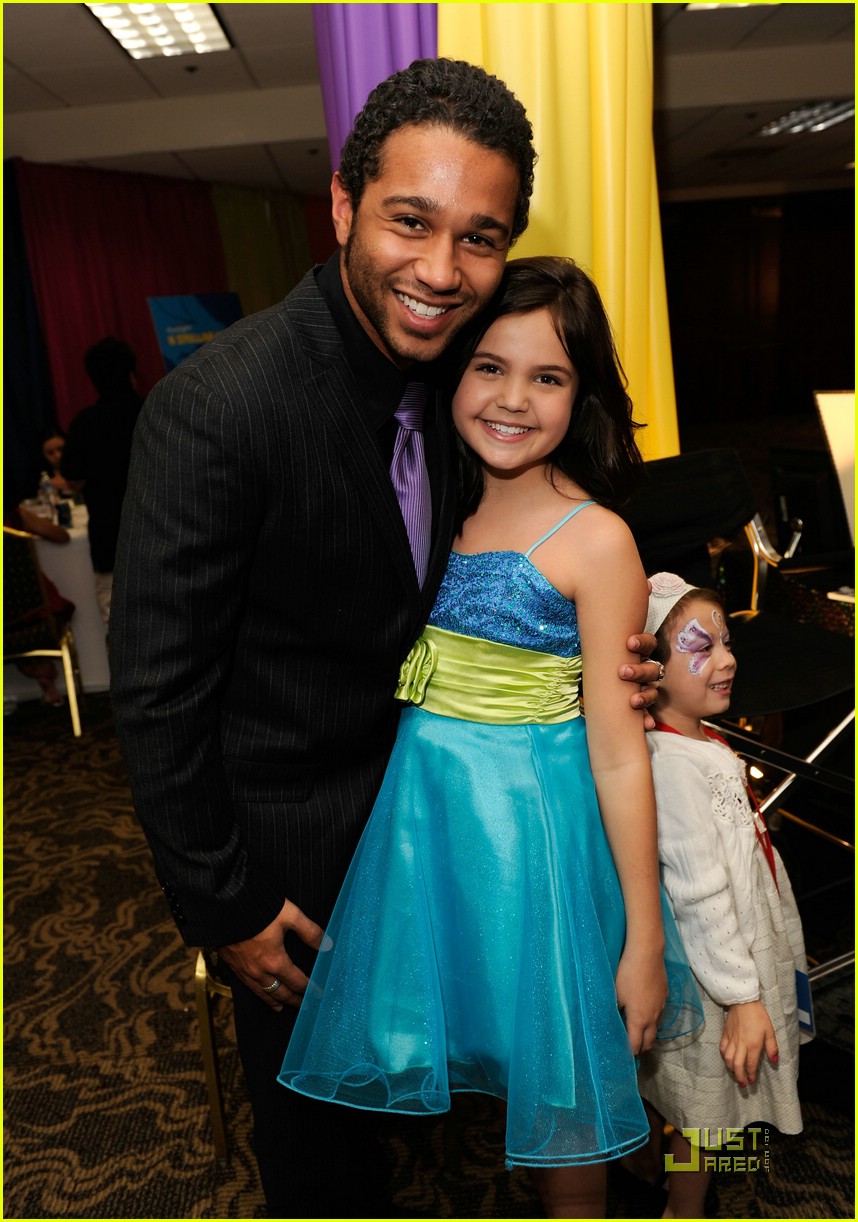 Corbin Bleu: A Stellar Night Storyteller