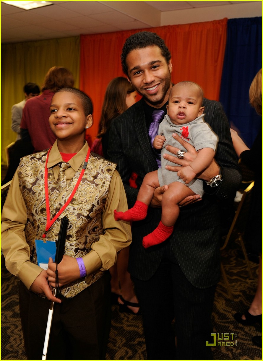 Corbin Bleu: A Stellar Night Storyteller