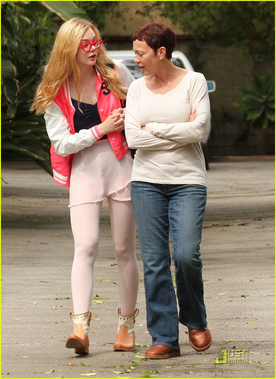 Elle Fanning In Talks For 'Young Ones'