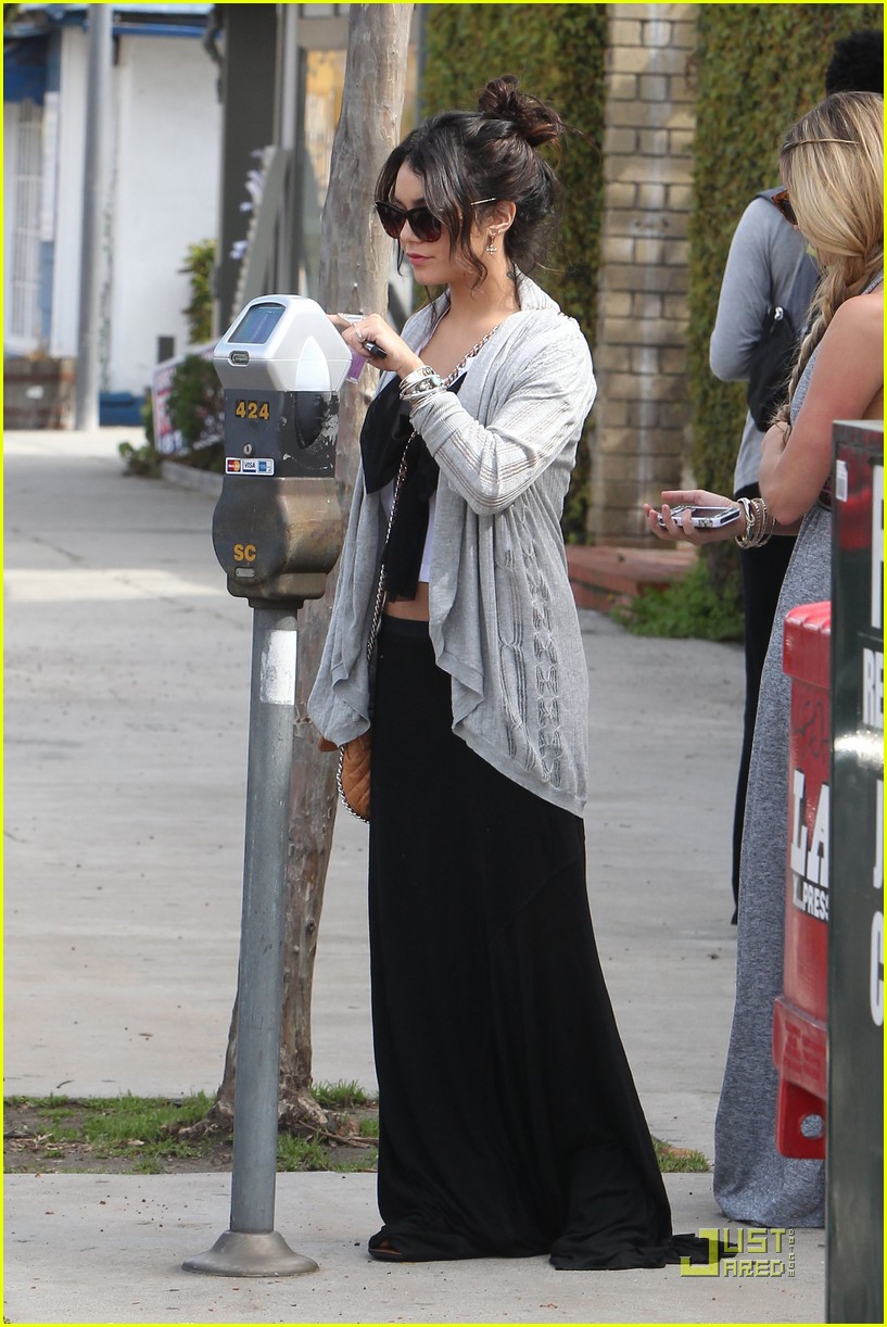 Vanessa Hudgens: Studio Cafe with Josh Hutcherson!