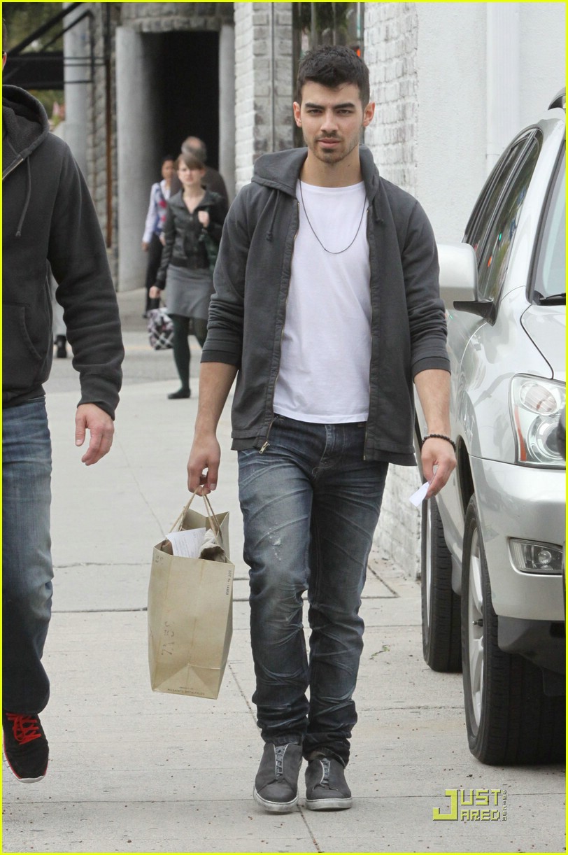 Joe Jonas: Allsaints Spitalfields Shopper
