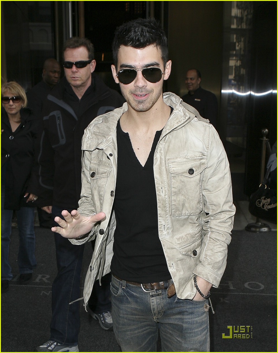 Joe Jonas: Carnival For A Cure Performer!