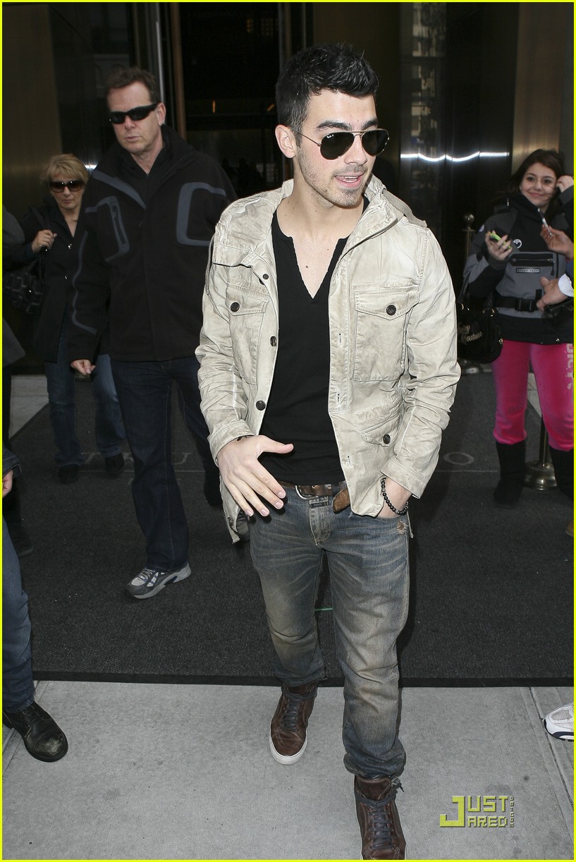 Joe Jonas: Carnival For A Cure Performer!