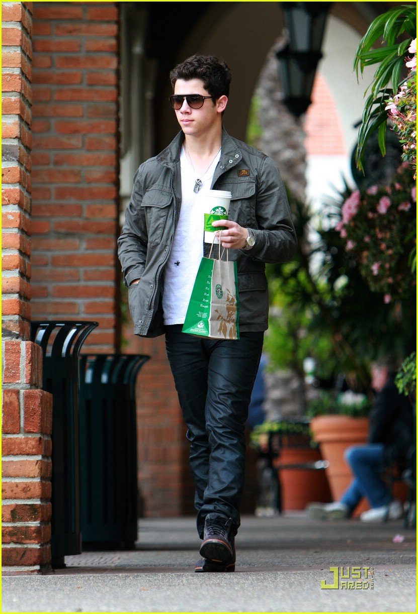 Nick & Joe Jonas: Out & About in Los Angeles