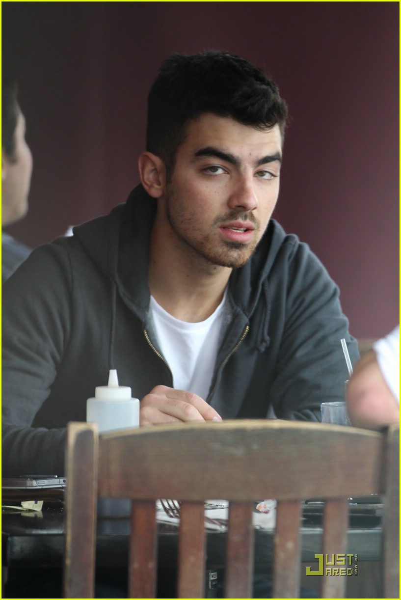 Joe Jonas: Winston Goes To The Doctor