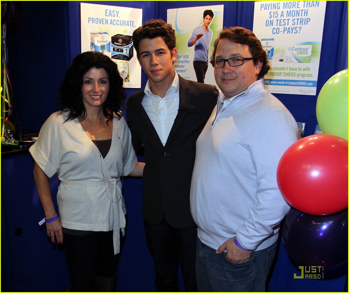 Nick Jonas: Carnival For A Cure!