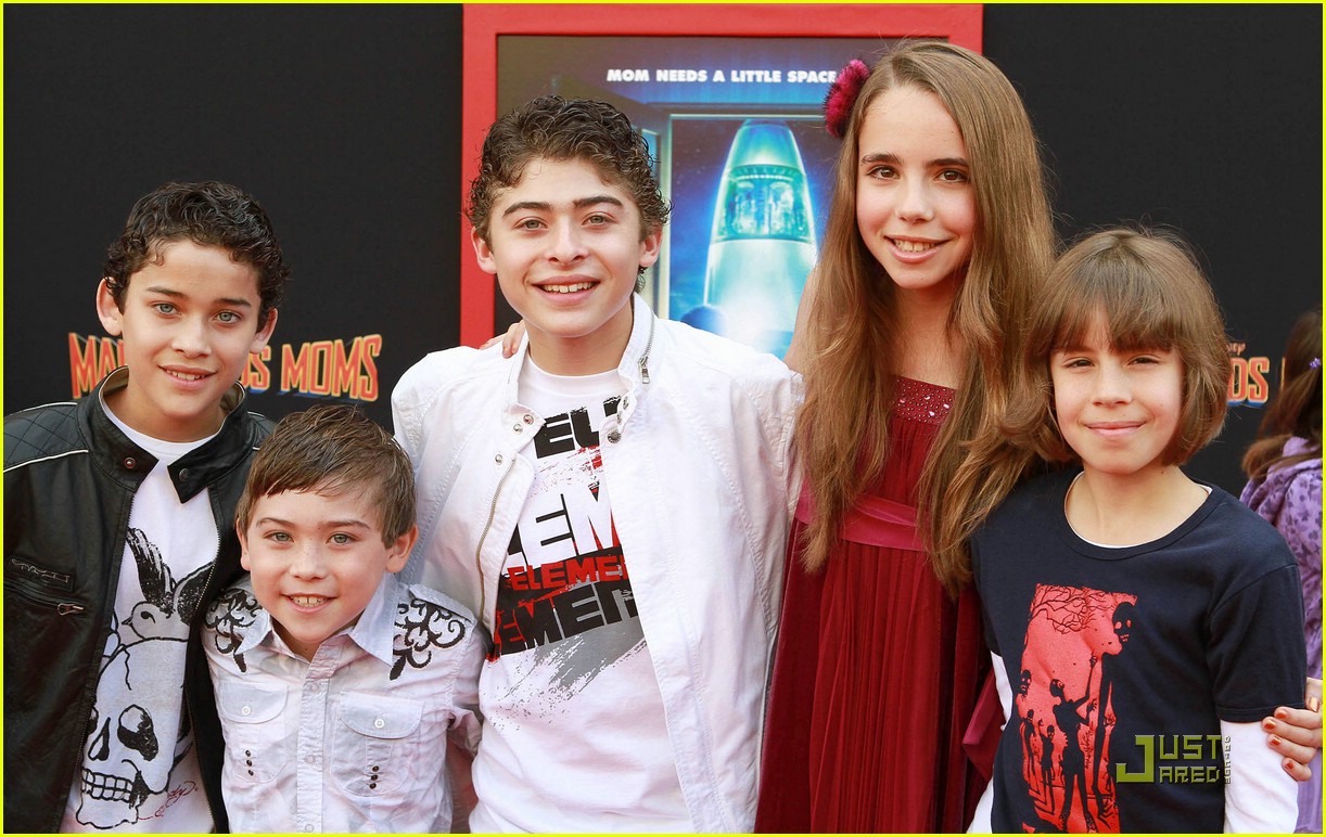 Ryan Ochoa: 'Mars Needs Moms' Premiere!