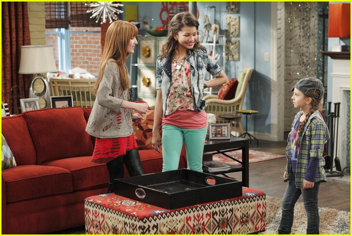 Zendaya Puts On The Glitz TONIGHT
