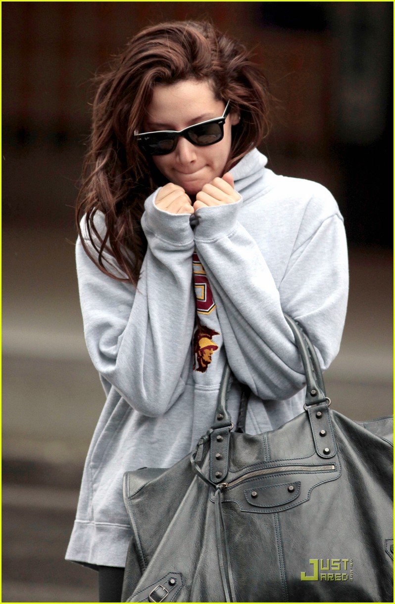 Ashley Tisdale: Rainy Day Workout