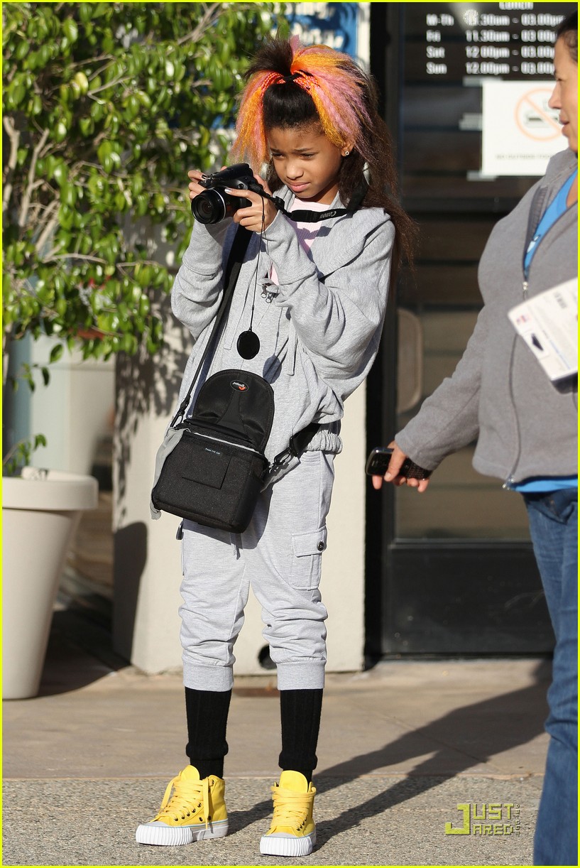 Willow Smith: Camera Cutie