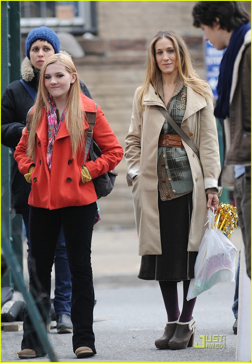 Abigail Breslin & Jake T. Austin: New Year's Eve in NYC!