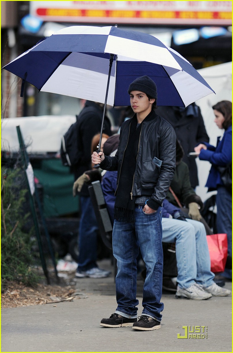 Abigail Breslin & Jake T. Austin: New Year's Eve in NYC!